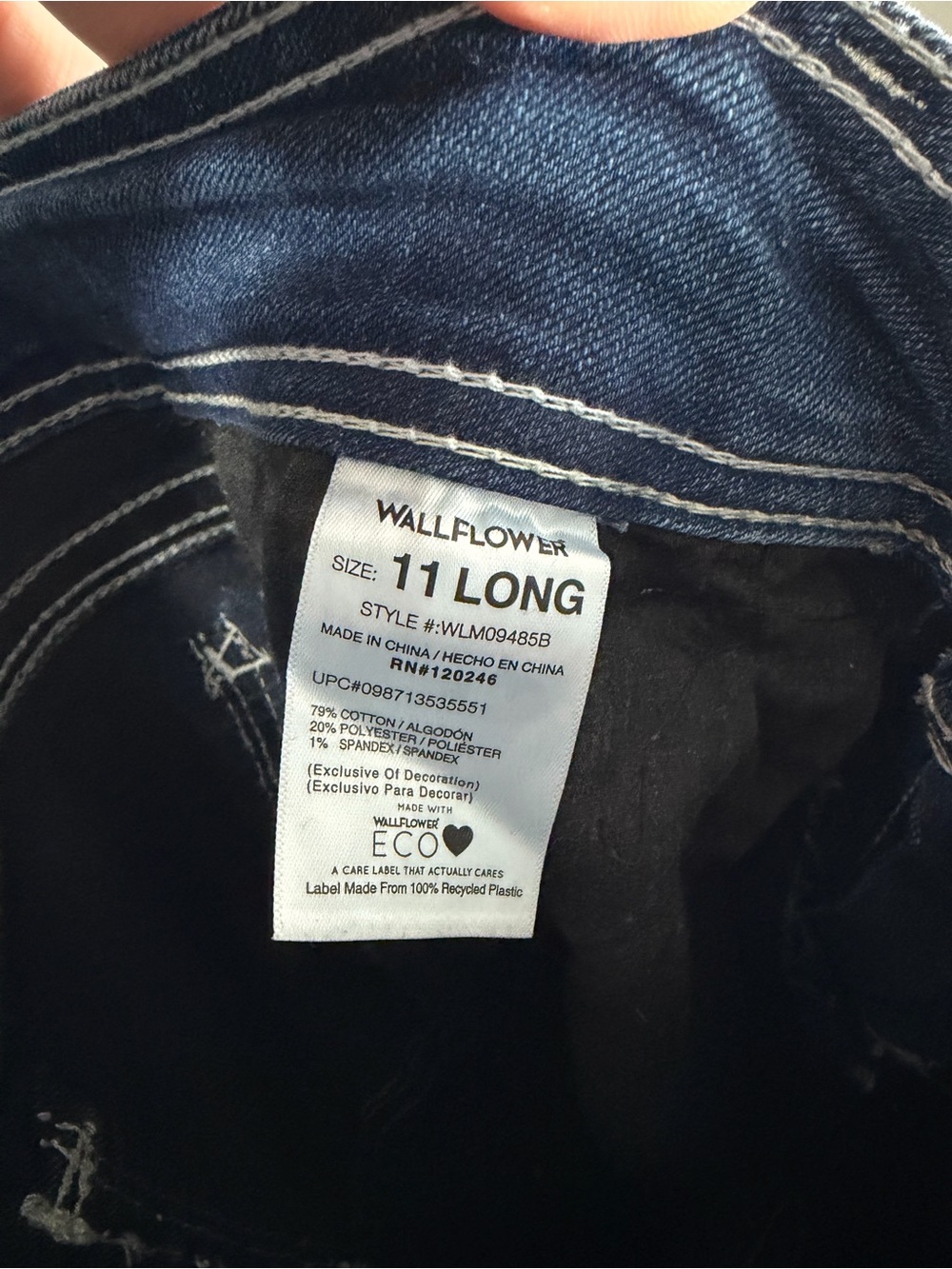 Wallflower Women's Medium Dark Blue Stretch Bootcut Jeans - Picture 7 of 7